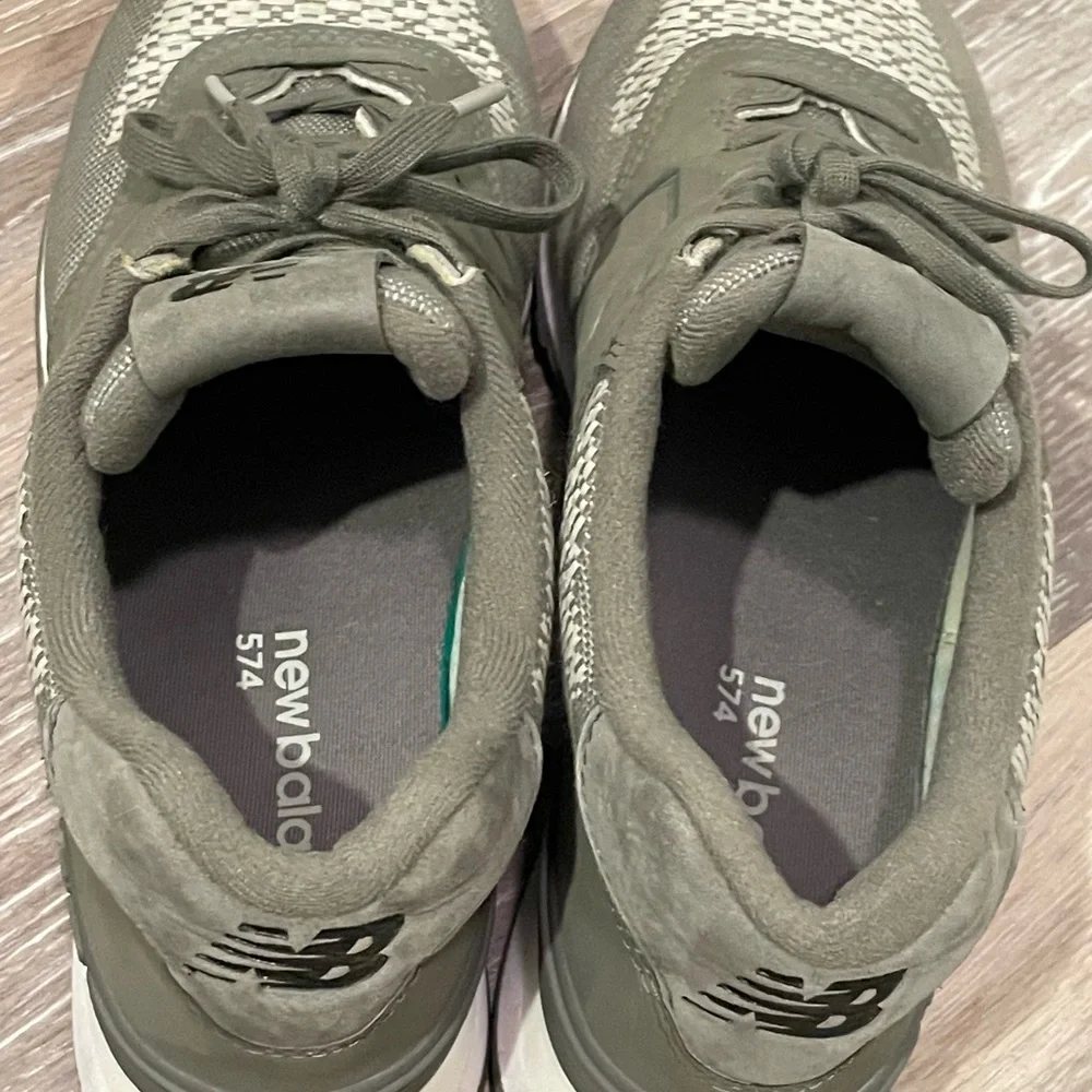 Womens New Balance 574 Military Foliage Green Size 7.5 - Picture 8 of 8